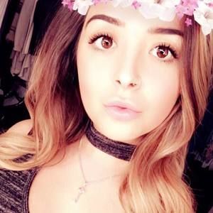 Meet your Posher, Dee